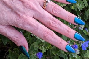Mooncat nail polish mani